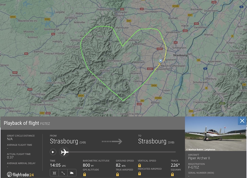 A bord de notre PA28, love is in the air